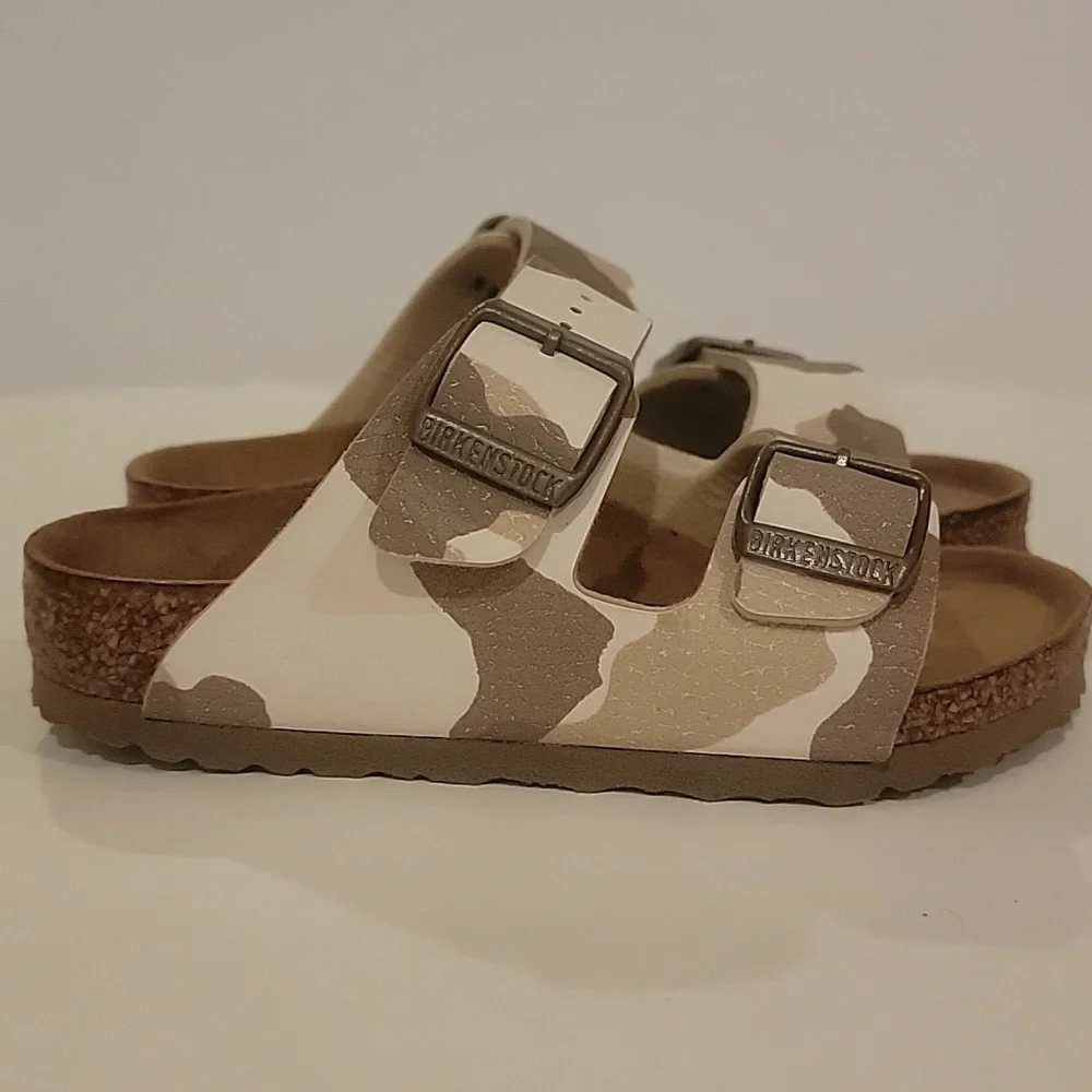 Birkenstock Kids Sandals - Beige and White Camo Size 26 C8